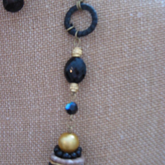 House of Moda Earring and Necklace Set - Picture 6 of 8